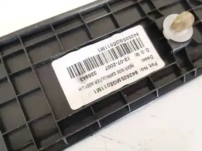 Pezzo di ricambio per auto di seconda mano plastiche per opel corsa a fastback (s83) 1.2 i (f08, m08, f68, m68) riferimenti oem iam 84262smge011m1  