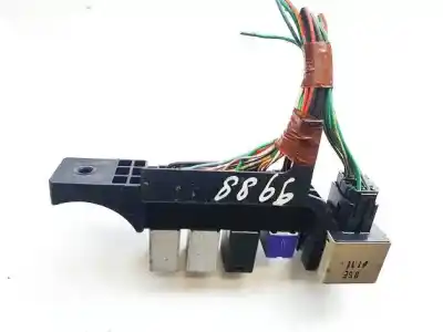 Pezzo di ricambio per auto di seconda mano scatola relè/fusibili per toyota avensis wagon (t25) 2.0 d-4d executive riferimenti oem iam 9008087019