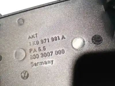 Pezzo di ricambio per auto di seconda mano plastica per opel kadett e fastback (t85) 1.4 s (c08, c48, d08, d48) riferimenti oem iam 1k0971981a  9003007000