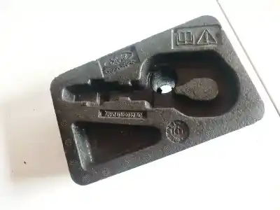 İkinci el araba yedek parçası plasti̇kler için nissan bluebird hatchback (t72, t12) 1.6 oem iam referansları   