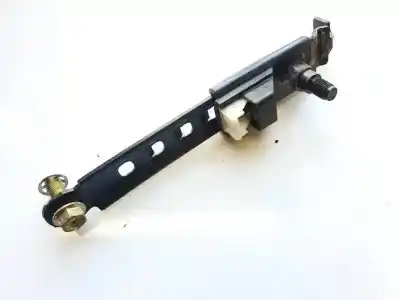Pezzo di ricambio per auto di seconda mano gancio cintura anteriore sinistro per toyota avensis wagon (t25) 2.0 d-4d executive riferimenti oem iam f4075