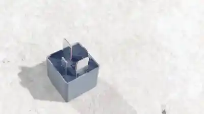 Автозапчасти б/у реле за nissan bluebird hatchback (t72, t12) 1.6 ссылки oem iam f80b14b192aa