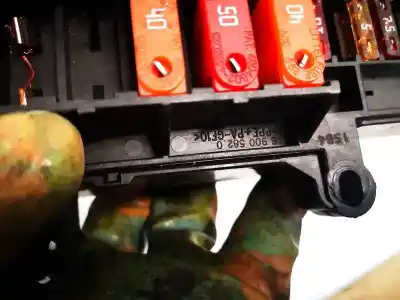 Second-hand car spare part fuse box unit for bmw 7-series, e65 / e66 / e67 /e68 2001.11 - 2008.06 740 d 190kw 2002.10 - 2008.06 oem iam references 69005820  