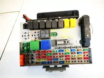 Peça sobressalente para automóvel em segunda mão caixa de fusíveis e relés por opel zafira a 2.0 dti referências oem iam 24412497