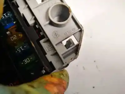 Second-hand car spare part fuse box unit for bmw 3 (e30) m3 2.3 oem iam references 93363136  