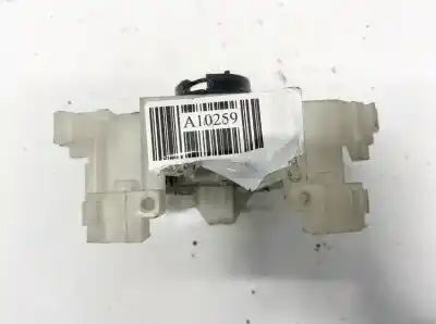 Pezzo di ricambio per auto di seconda mano plastica per nissan note (e11e) 1.6 16v cat riferimenti oem iam 17b153  