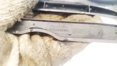 Peça sobressalente para automóvel em segunda mão molduras frontais por nissan note (e11e) 1.4 cat referências oem iam 68240bh00a  