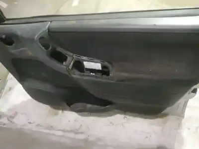 Peça sobressalente para automóvel em segunda mão forra / revestimento da porta dianteira direita por opel zafira a 2.0 dti referências oem iam 