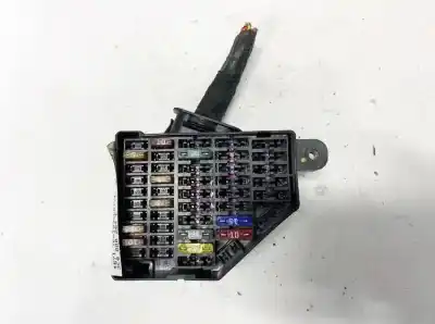 Pezzo di ricambio per auto di seconda mano scatola relè/fusibili per opel kadett e fastback (t85) 1.4 s (c08, c48, d08, d48) riferimenti oem iam 3c0880204e