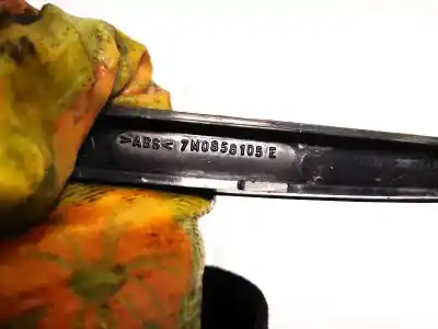 Pezzo di ricambio per auto di seconda mano plastica per ford galaxy (vx) 1.9 tdi cat riferimenti oem iam 7m0858105e  