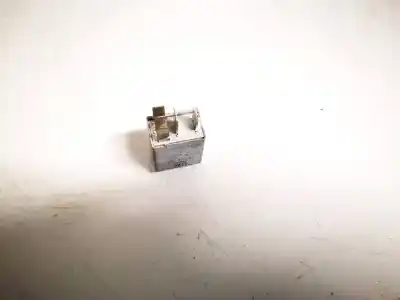 Pezzo di ricambio per auto di seconda mano relè per bmw 3 (e30) m3 2.3 riferimenti oem iam 13100504  0332201100