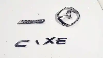 Автозапчастина б/у емблема для mazda cx-3 1.5 diesel cat посилання на oem iam 