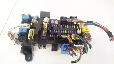 Second-hand car spare part fuse box unit for opel corsa a fastback (s83) 1.3 (f08, m08, f68, m68) oem iam references 15576d10