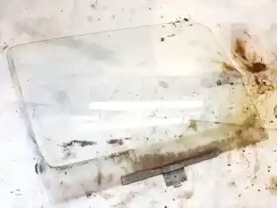 Peça sobressalente para automóvel em segunda mão vidro dianteiro direito por volkswagen golf ii 1.3 referências oem iam 