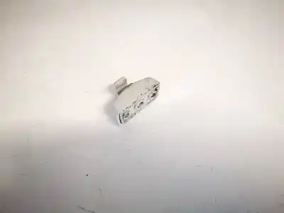 Pezzo di ricambio per auto di seconda mano pezzi vari per opel kadett e fastback (t85) 1.4 s (c08, c48, d08, d48) riferimenti oem iam 3b0857561b  