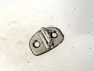 Recambio de automóvil de segunda mano de Traba-gancho de cierre de puerta - TRASERO para SKODA FABIA (5J2 ) 1.4 16V referencias OEM IAM 6Y0837033C  