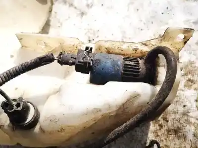 Second-hand car spare part washer pump for volvo s40 i (644) 1.9 di oem iam references 