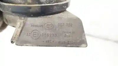 Pezzo di ricambio per auto di seconda mano corno per opel kadett e fastback (t85) 1.4 s (c08, c48, d08, d48) riferimenti oem iam e1000233  