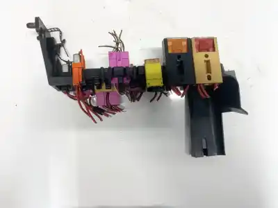 Second-hand car spare part fuse box unit for audi a6 c5 (4b2) 2.5 tdi oem iam references 8d1937545  