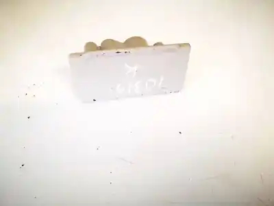 Peça sobressalente para automóvel em segunda mão plásticos por opel zafira a 2.0 dti referências oem iam 24406697