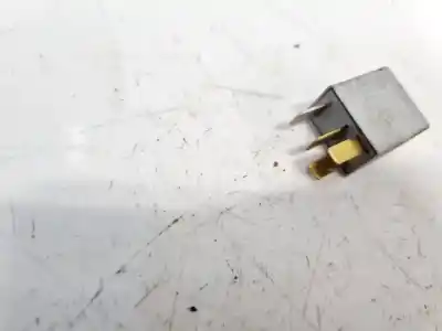 Pezzo di ricambio per auto di seconda mano relè per toyota corolla (e12) 2.0 d-4d sol berlina riferimenti oem iam 9008087019