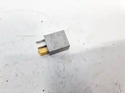 Pezzo di ricambio per auto di seconda mano relè per toyota corolla (e12) 2.0 d-4d sol berlina riferimenti oem iam 9008087019