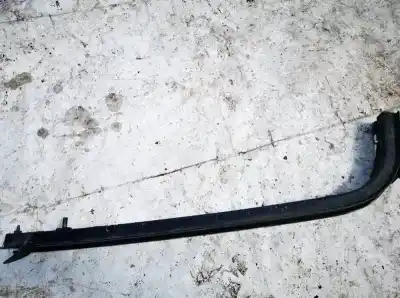 Second-hand car spare part support / sliding door guide for nissan bluebird hatchback (t72, t12) 1.6 oem iam references 