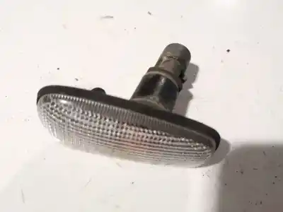 Peça sobressalente para automóvel em segunda mão farolim do lado direito por opel zafira a 2.0 dti referências oem iam 