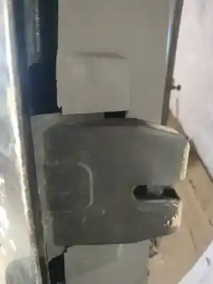 Автозапчастина б/у замок багажника / ворот для nissan bluebird hatchback (t72, t12) 1.6 посилання на oem iam   