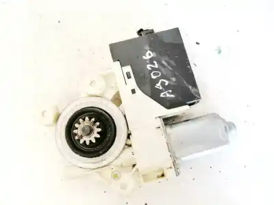 Peça sobressalente para automóvel em segunda mão Motor Elevador Vidro Traseiro Direito por VOLVO V50 (545) 1.6 D Referências OEM IAM 30724757  05W3842105