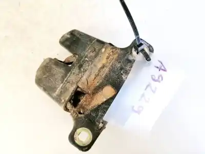 Автозапчасти б/у замок багажника/ворот за audi a4 avant (b5) 1.9 tdi ссылки oem iam 8d5959489  