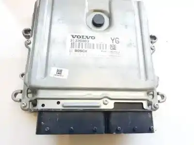 Gebrauchtes Autoersatzteil ECU-MOTORSTEUERGERÄT UCE Motorsteuergerät zum VOLVO XC70  OEM-IAM-Referenzen 31336983  0281018414
