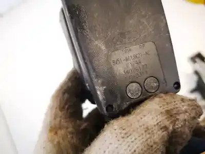 Автозапчасти б/у крюк для ремня задний правый за ford fiesta, vi 2012.10 - 2017.12 facelift 1.6 tdci 70kw 2010.02 - 2018.12 facelift ссылки oem iam 8v51a613k21ac  8v51-a613k21-ac