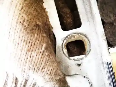 Second-hand car spare part bonnet hinge for bmw 3 (e30) m3 2.3 oem iam references 473499010  