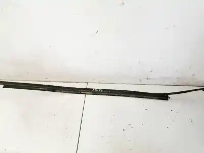 Peça sobressalente para automóvel em segunda mão plásticos por opel meriva b 1.7 16v cdti referências oem iam e093392729