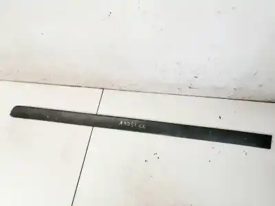 Peça sobressalente para automóvel em segunda mão plásticos por opel meriva b 1.7 16v cdti referências oem iam 93318775