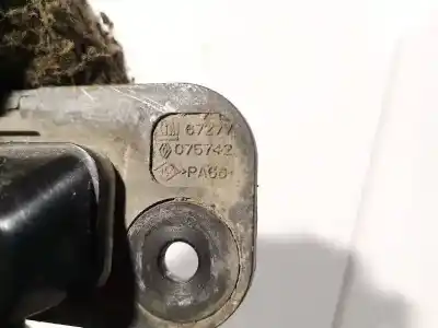 Second-hand car spare part interior right rear handle for bmw 3 (e30) m3 2.3 oem iam references 67277  075742