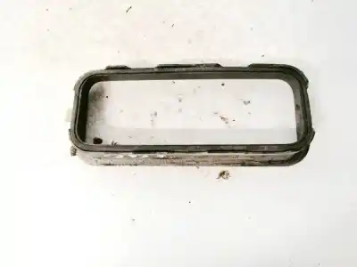 Peça sobressalente para automóvel em segunda mão plásticos por audi 80 (811/813) 1.8 referências oem iam 893867395