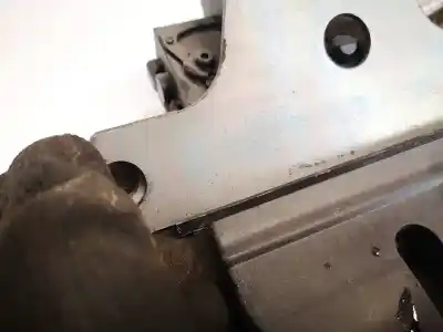 Second-hand car spare part trunk lock for nissan bluebird hatchback (t72, t12) 1.6 oem iam references 8m51r442a66eb  8m51-r442a66-eb