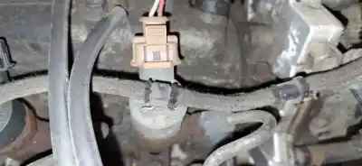 Peça sobressalente para automóvel em segunda mão injetor por skoda octavia ii combi (1z5) 1.6 tdi 4x4 referências oem iam 0445110221