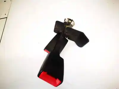 Автозапчастина б/у задній центральний гачок для audi a6, c5 2001.08 - 2005.01 facelift 2.5 tdi 114kw 2001.08 - 2005.01 посилання на oem iam 8d0857739d01c