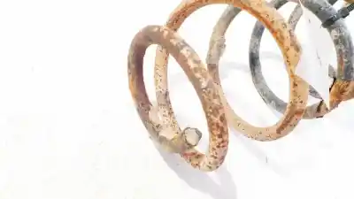 Автозапчастина б/у демпфуюча песна для nissan bluebird hatchback (t72, t12) 1.6 посилання на oem iam   