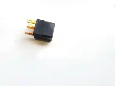 Second-hand car spare part relay for mazda 5 berl. (cr) 2.0 crtd active+ (105kw) oem iam references um4667730  