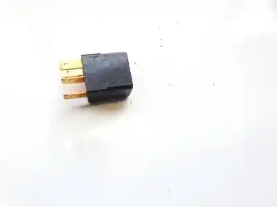 Second-hand car spare part relay for mazda 5 berl. (cr) 2.0 crtd active+ (105kw) oem iam references um4667730  