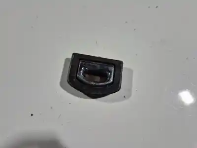 Автозапчастина б/у пластика для audi a4 b6 avant (8e5) 2.5 tdi quattro посилання на oem iam 1j0864203b