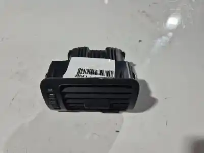 Recambio de automóvil de segunda mano de Rejilla Aireadora - 
Moldura protectora de la rejilla de ventilación lateral del panel para SKODA OCTAVIA, I 2000.11 - 2004.02 FACELIFT  referencias OEM IAM 1U1819702  895670, 111720, 01311702