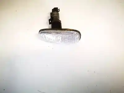 Peça sobressalente para automóvel em segunda mão farolim do lado direito por opel zafira a 2.0 dti referências oem iam 