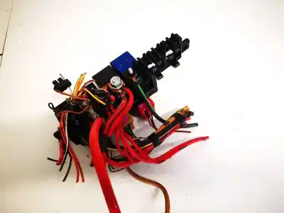 Second-hand car spare part fuse box unit for volkswagen passat variant (3b5) 1.9 tdi oem iam references 8l0941822a  