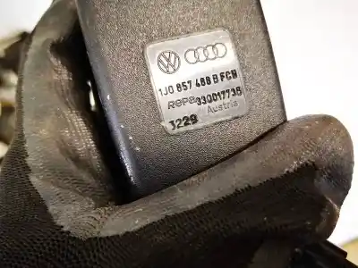 Автозапчасти б/у центральный задний крюк для ремня за volkswagen bora variant (1j6) 1.9 tdi ссылки oem iam 1j0857488b  
