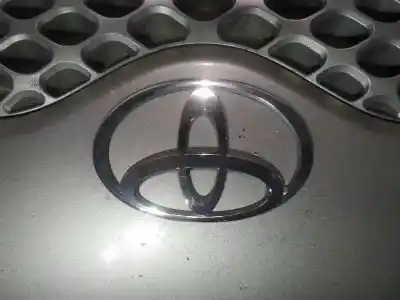 Second-hand car spare part FRONT BADGE for TOYOTA YARIS, 2003.03 - 2005.09 FACELIFT 1.4 D-4D 55KW 2001.12 - 2005.09 OEM IAM references   